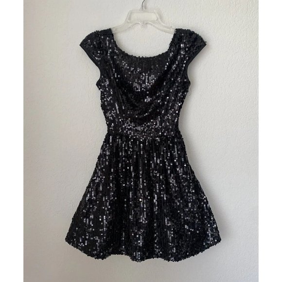 blue bodycon mini dress Electric with v-neck detail and structured sho Happy Birthday Dress Women Colour:black and white size-t-petit-x-small